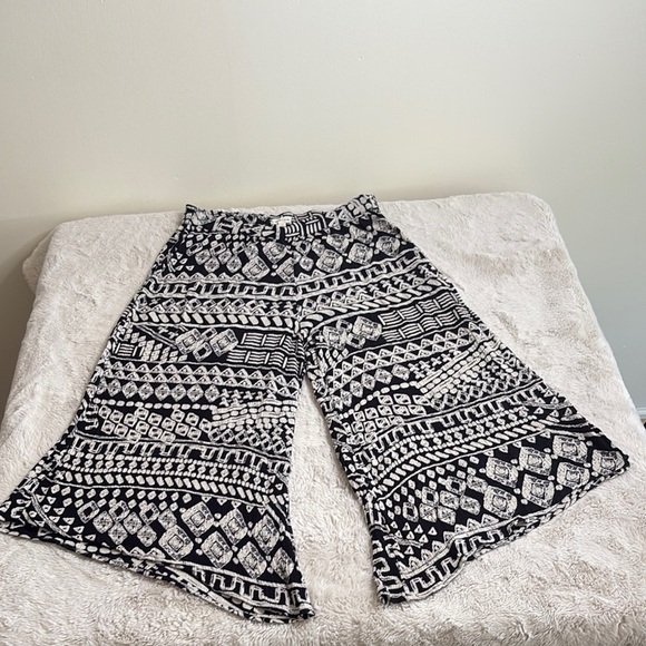 Silence + Noise Geometric Black and White Trousers - Picture 4 of 8